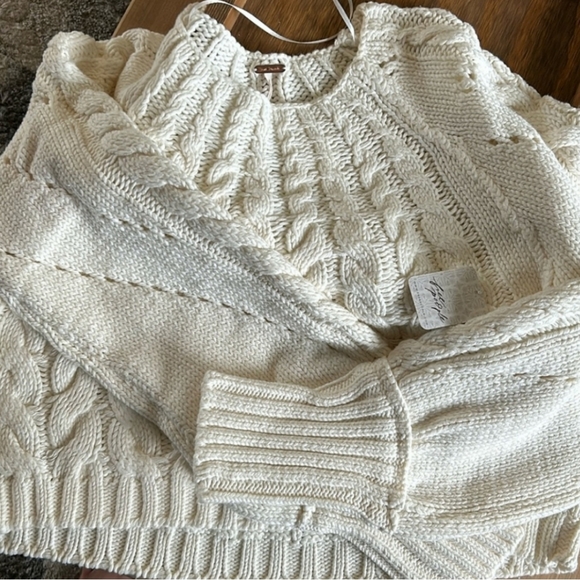 ❗SOLD❗NWT S FREE PEOPLE White Sandre Sweater - Picture 6 of 7